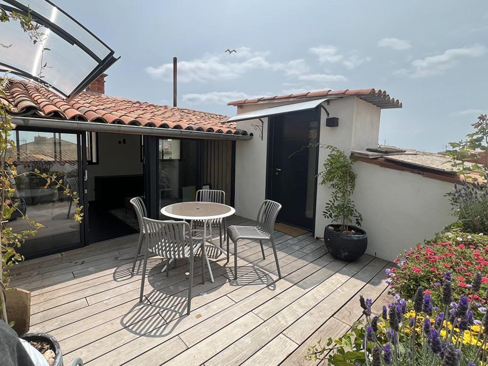 Les Toits De Marseillan Apartamento Exterior foto
